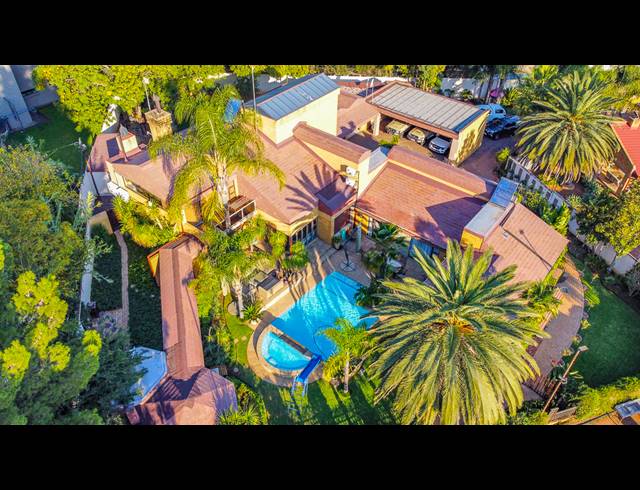5 BEDROOM HOUSE FOR SALE IN VANDERBIJLPARK SW 5